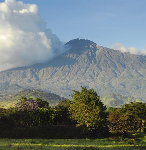 The best 4 Days Mount Meru 2025/2026